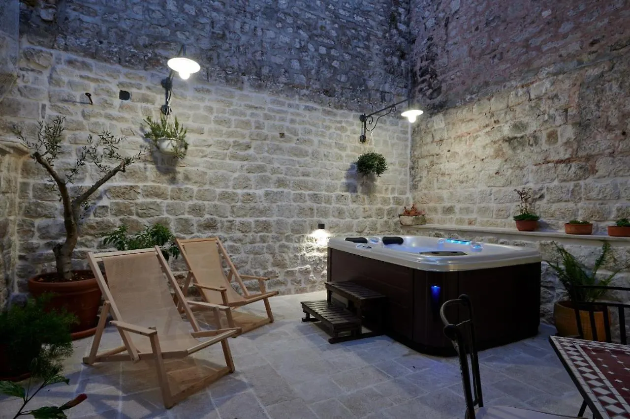 Villa Kudelik - Stone Story Bed & Breakfast