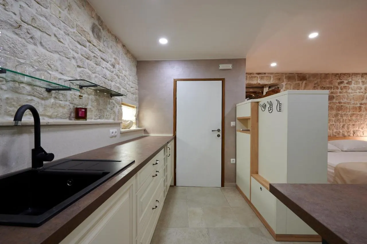 Villa Kudelik - Stone Story Bed & Breakfast Trogir